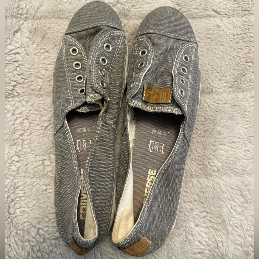 Converse Women's Gray Canvas Slip-On Sneakers